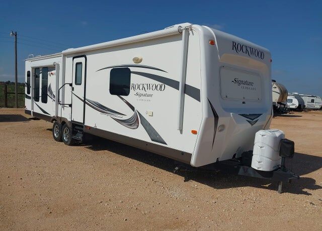2015 FOREST RIVER Real-lite / Rockwood Lite Weight Trailers