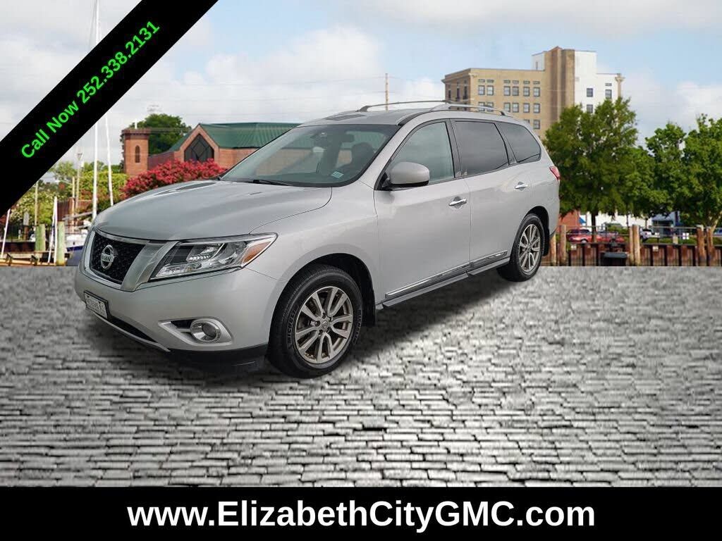 2016 NISSAN Pathfinder