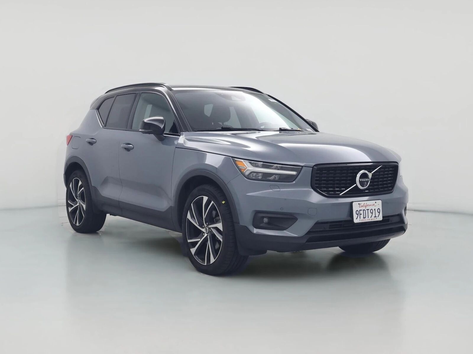 2020 VOLVO XC40