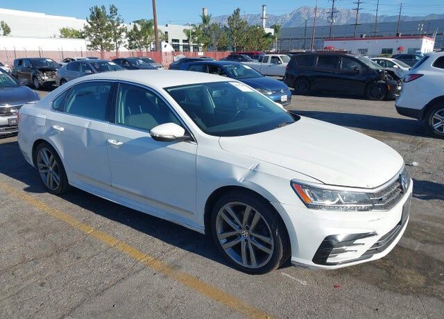 2016 VOLKSWAGEN Passat