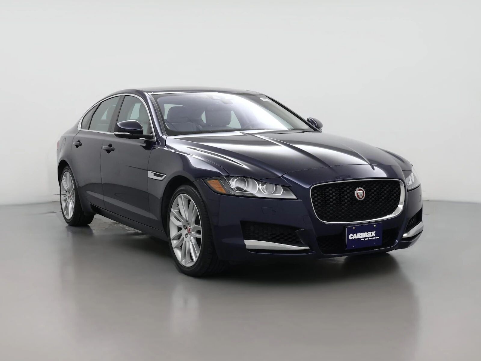 2017 JAGUAR XF