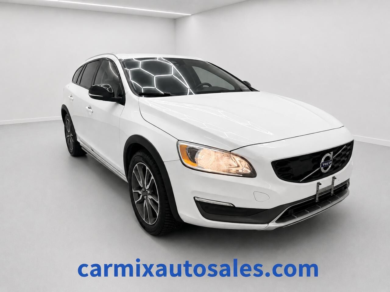 2016 VOLVO V60CC