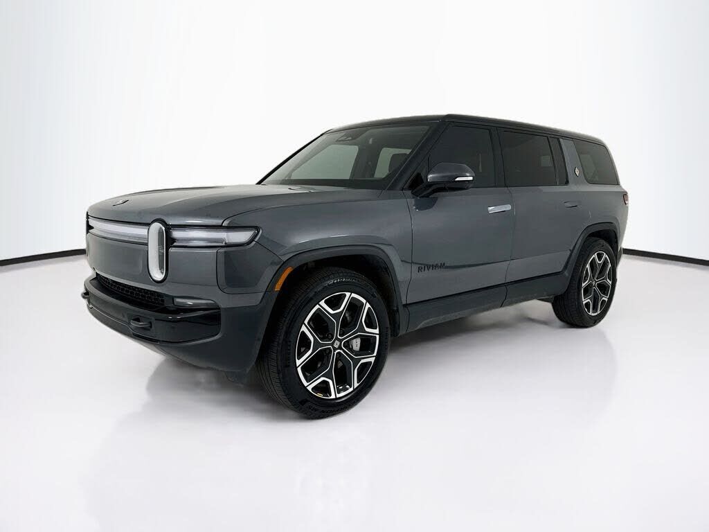 2025 RIVIAN R1S