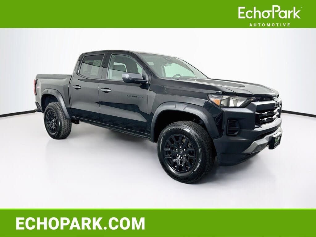 2025 CHEVROLET Colorado