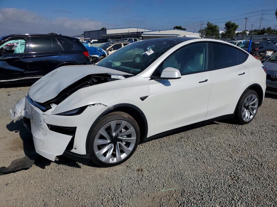 2026 TESLA Model Y