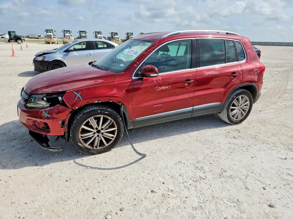 2013 VOLKSWAGEN Tiguan