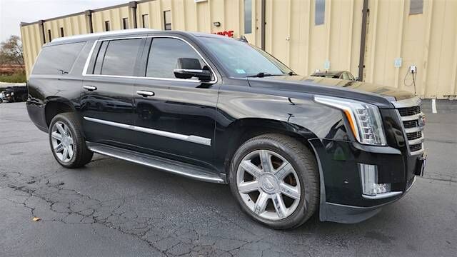 2018 CADILLAC Escalade ESV