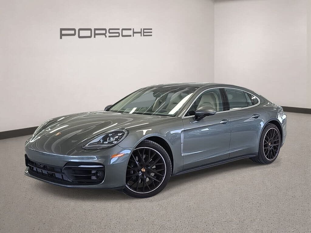 2023 PORSCHE Panamera