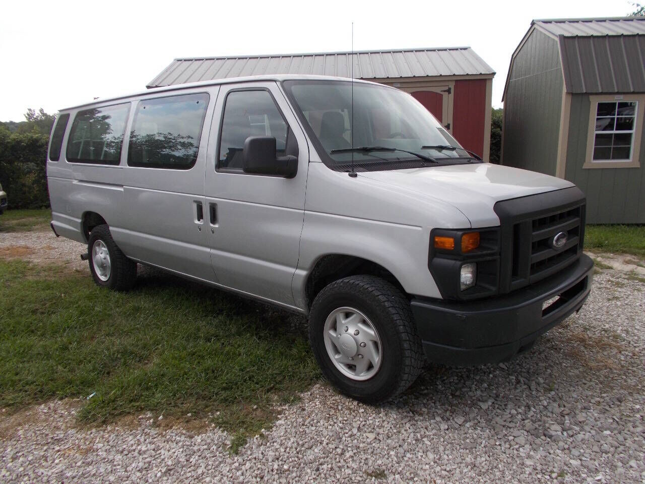 2009 FORD E-350