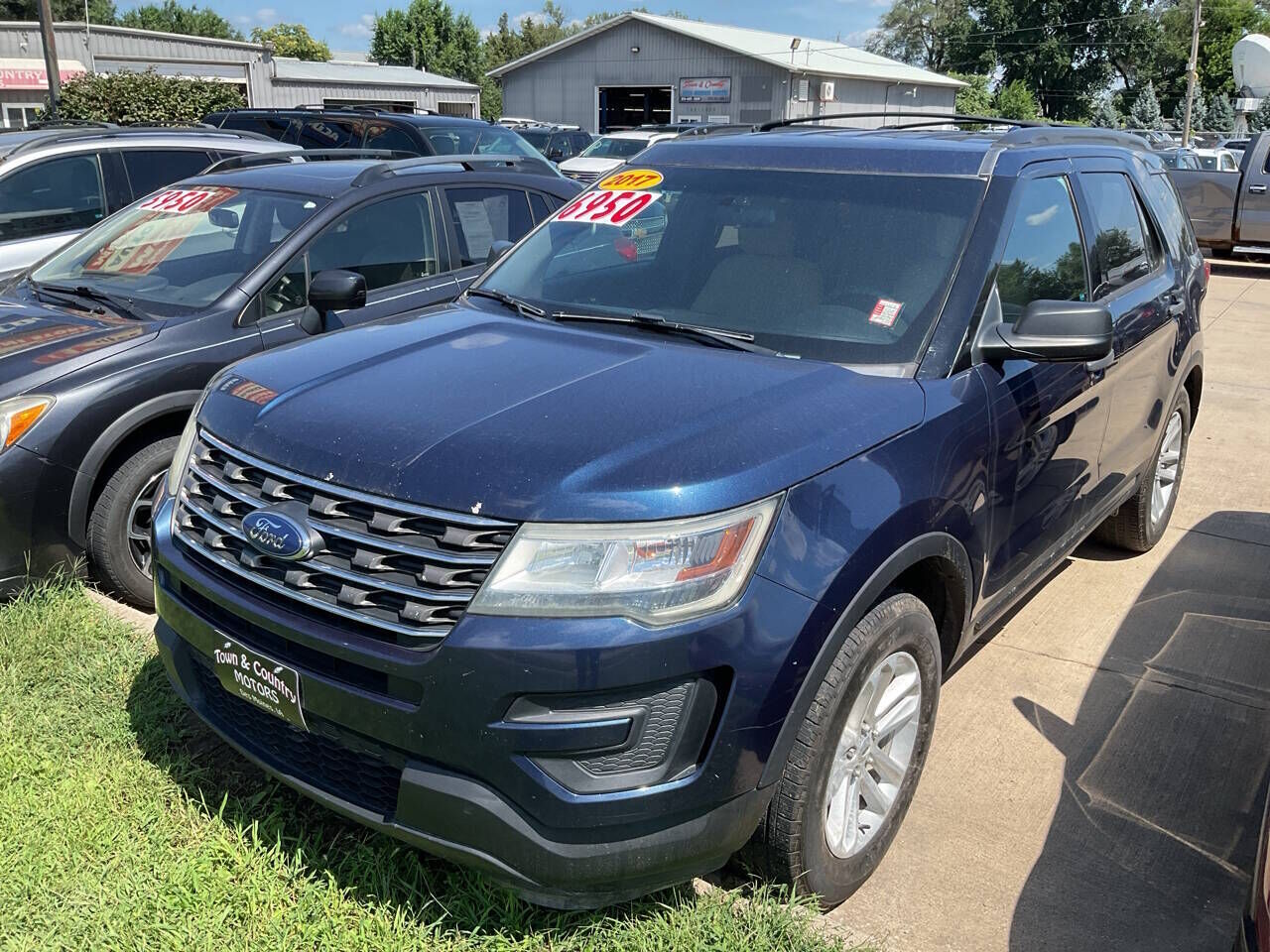 2017 FORD Explorer