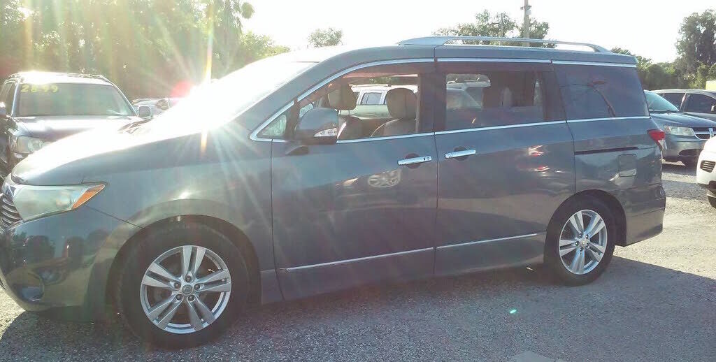 2011 NISSAN Quest