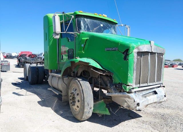 2009 KENWORTH T8 Series