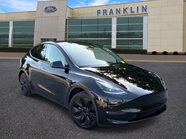 2024 TESLA Model Y