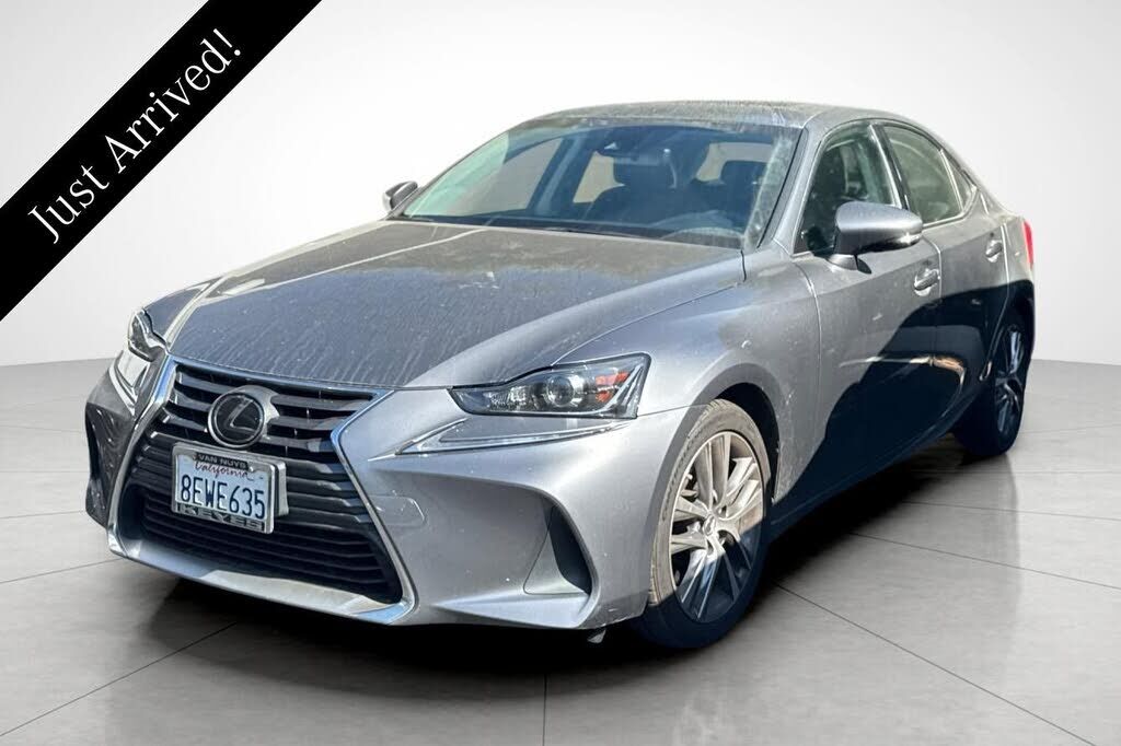 2018 LEXUS IS
