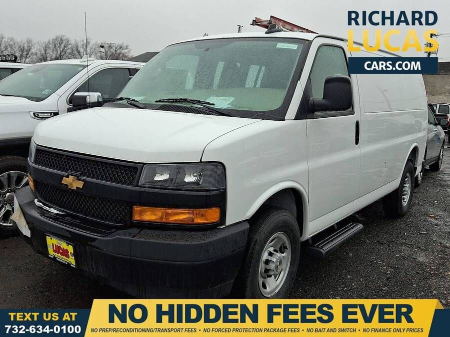 2025 CHEVROLET Express