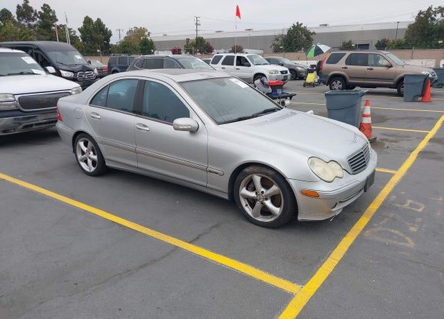 2004 MERCEDES-BENZ C-Class