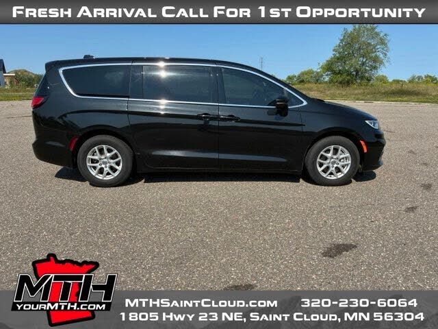 2023 CHRYSLER Pacifica