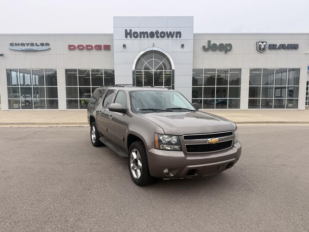 2013 CHEVROLET Suburban