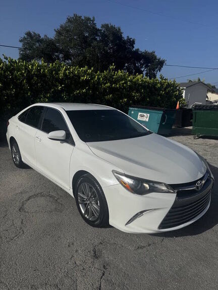 2017 TOYOTA Camry