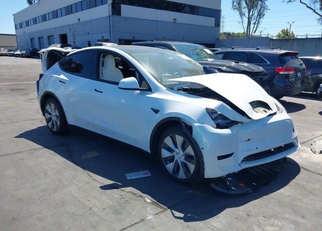 2022 TESLA Model Y