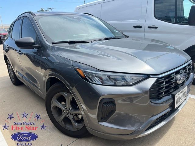 2023 FORD Escape