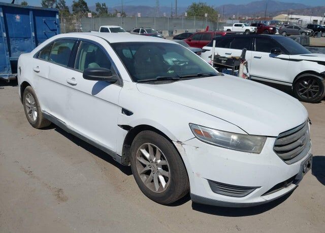 2013 FORD Taurus