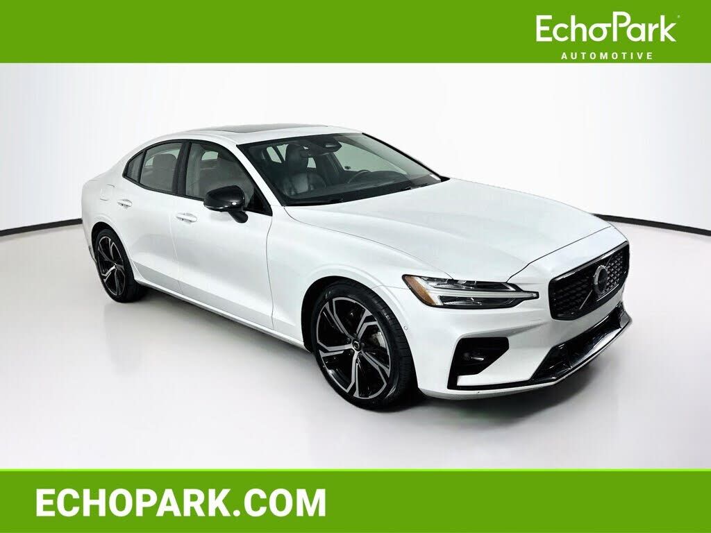 2024 VOLVO S60