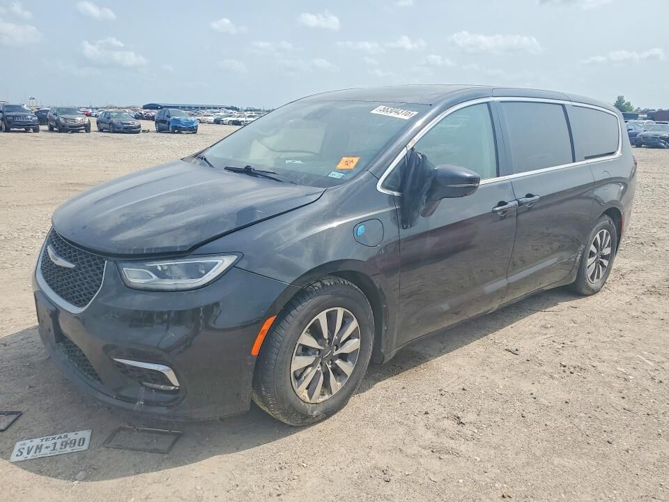 2022 CHRYSLER Pacifica