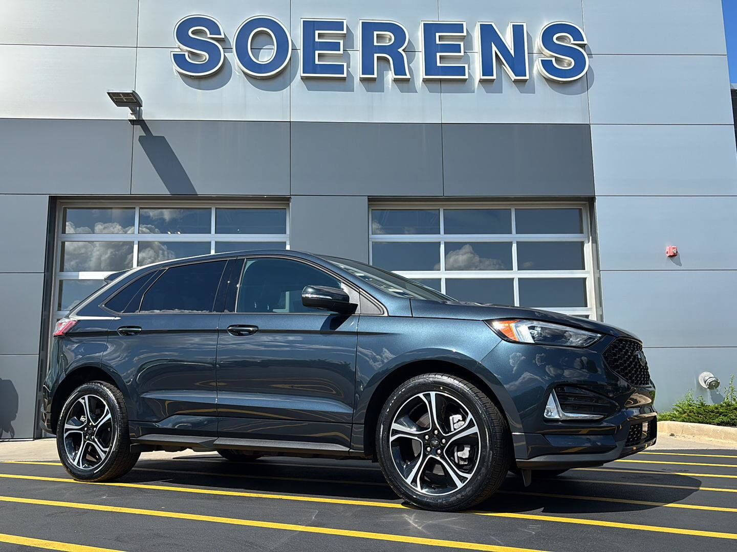 2023 FORD Edge