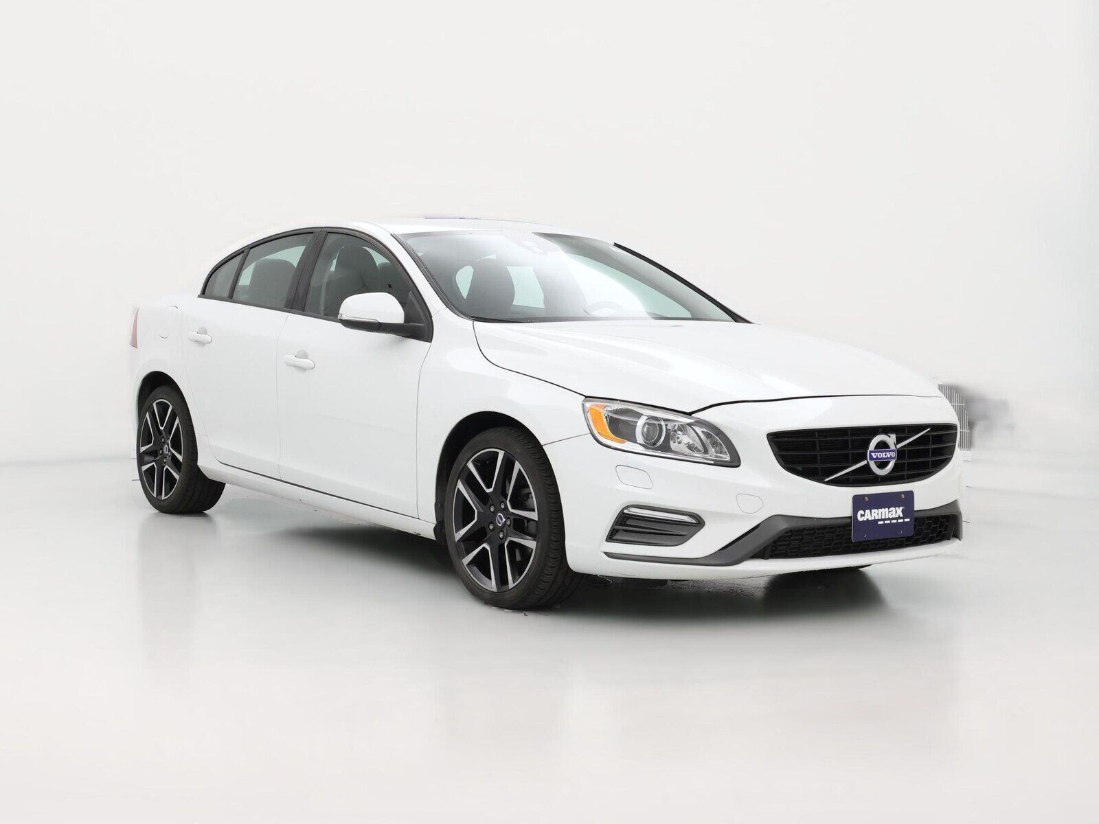 2017 VOLVO S60