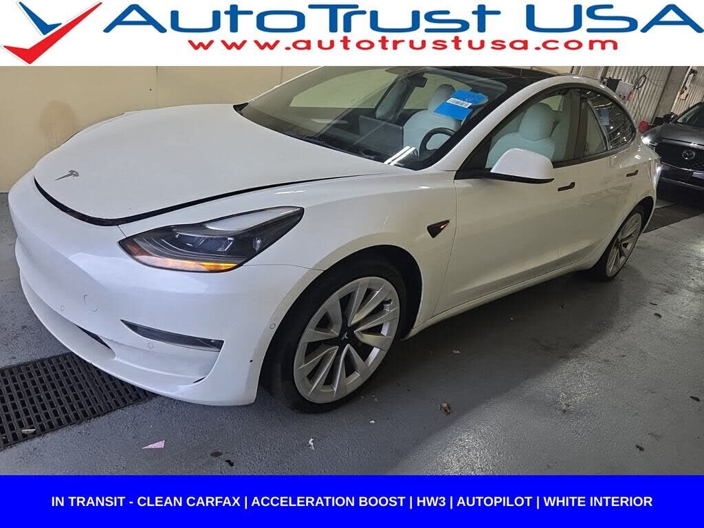 2022 TESLA Model 3
