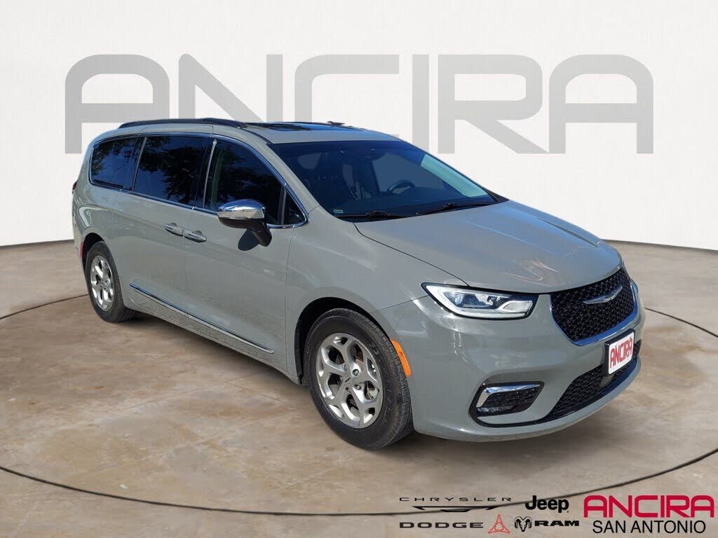 2023 CHRYSLER Pacifica