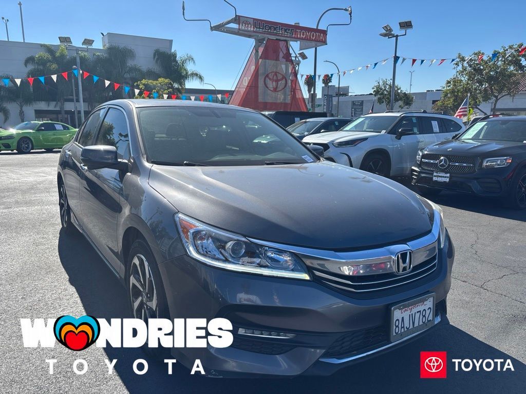 2017 HONDA Accord