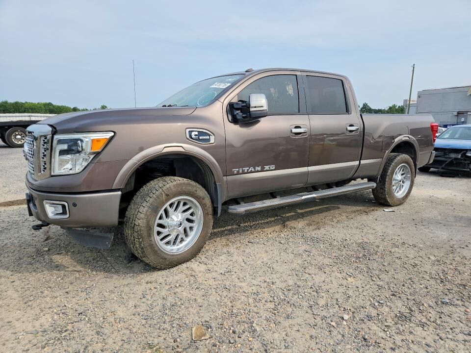 2016 NISSAN Titan
