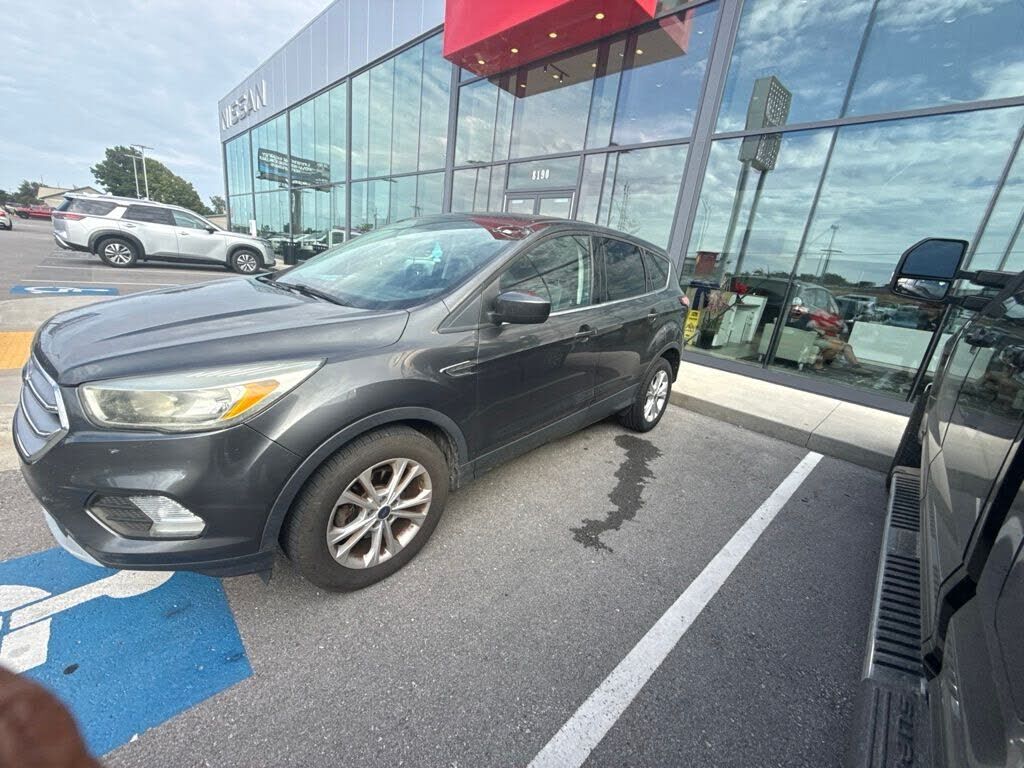 2017 FORD Escape