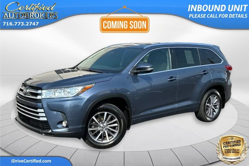 2017 TOYOTA Highlander