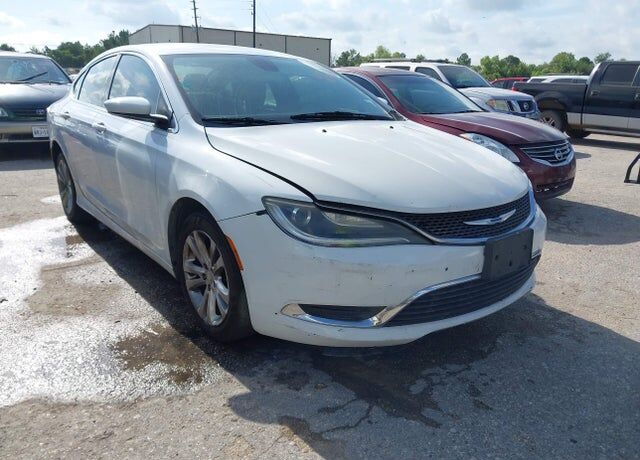 2016 CHRYSLER 200