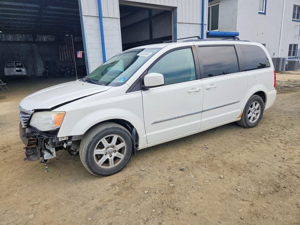 2011 CHRYSLER Town and Country