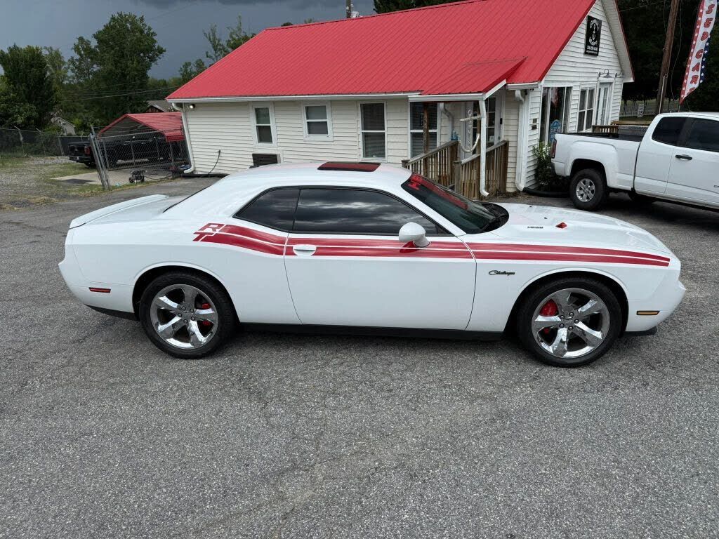 2012 DODGE Challenger