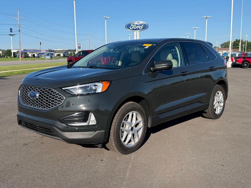 2023 FORD Edge