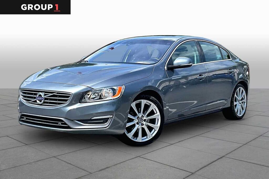 2017 VOLVO S60