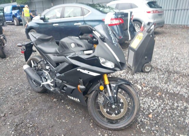 2019 YAMAHA YZF