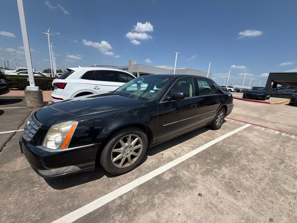 2011 CADILLAC DTS