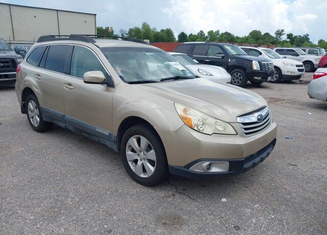 2010 SUBARU Outback