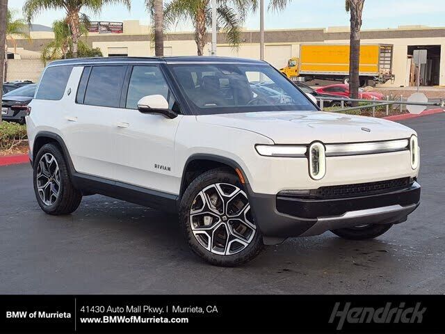 2025 RIVIAN R1S