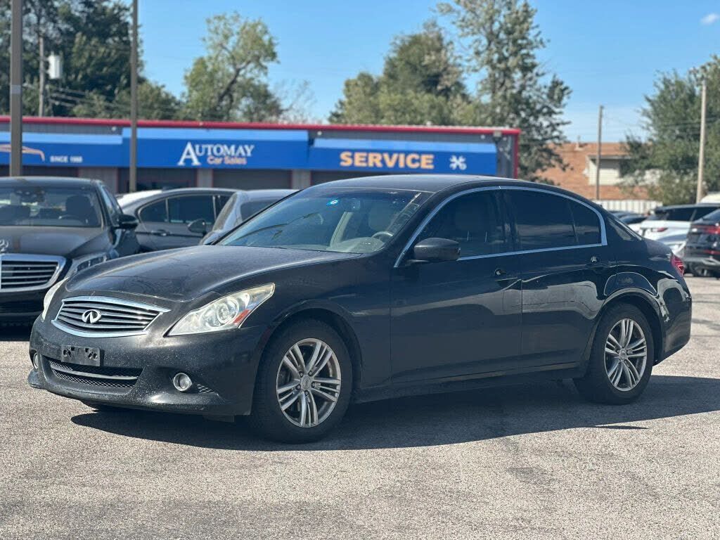 2013 INFINITI G37