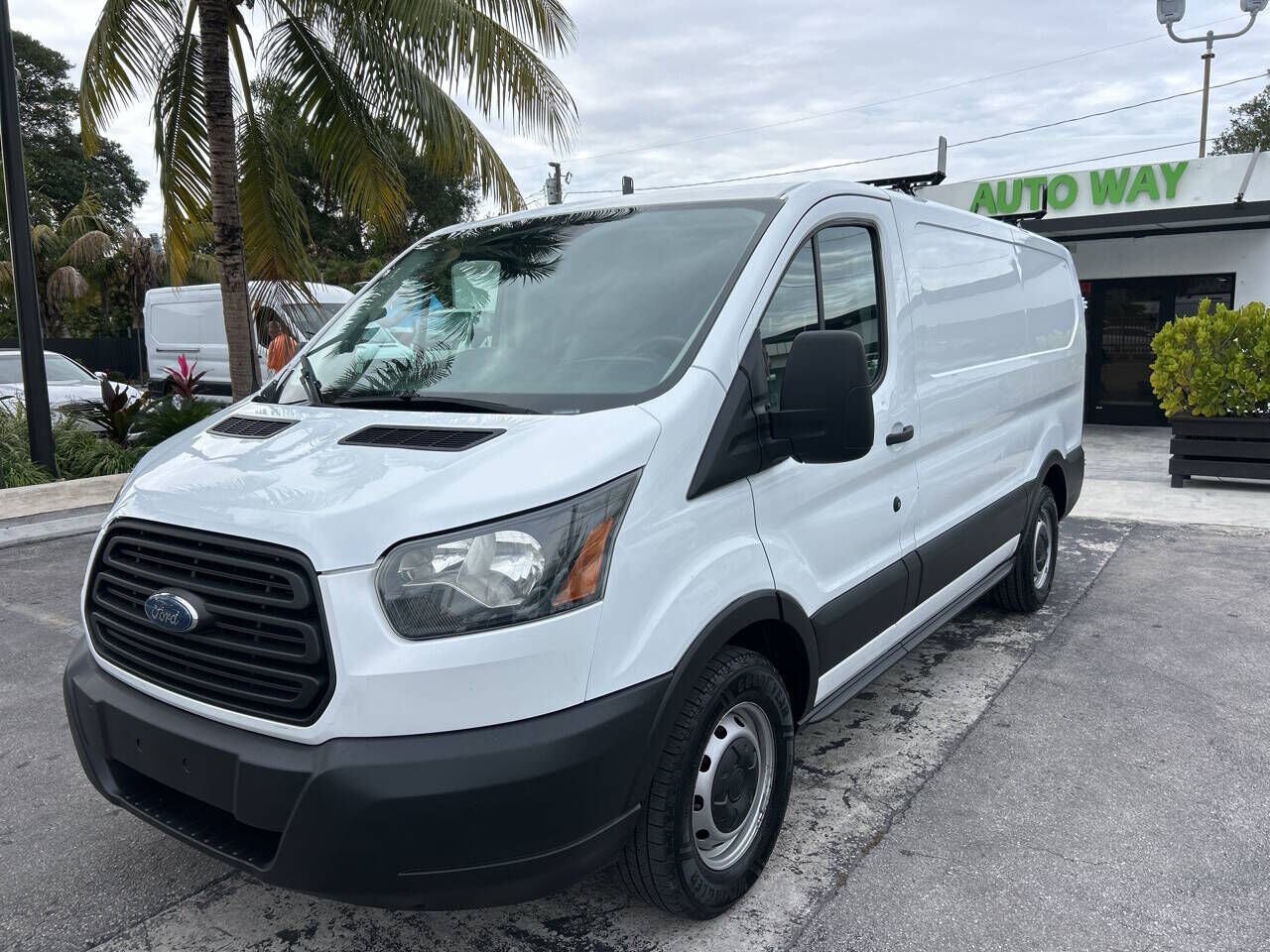 2017 FORD Transit