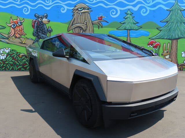 2024 TESLA Cybertruck