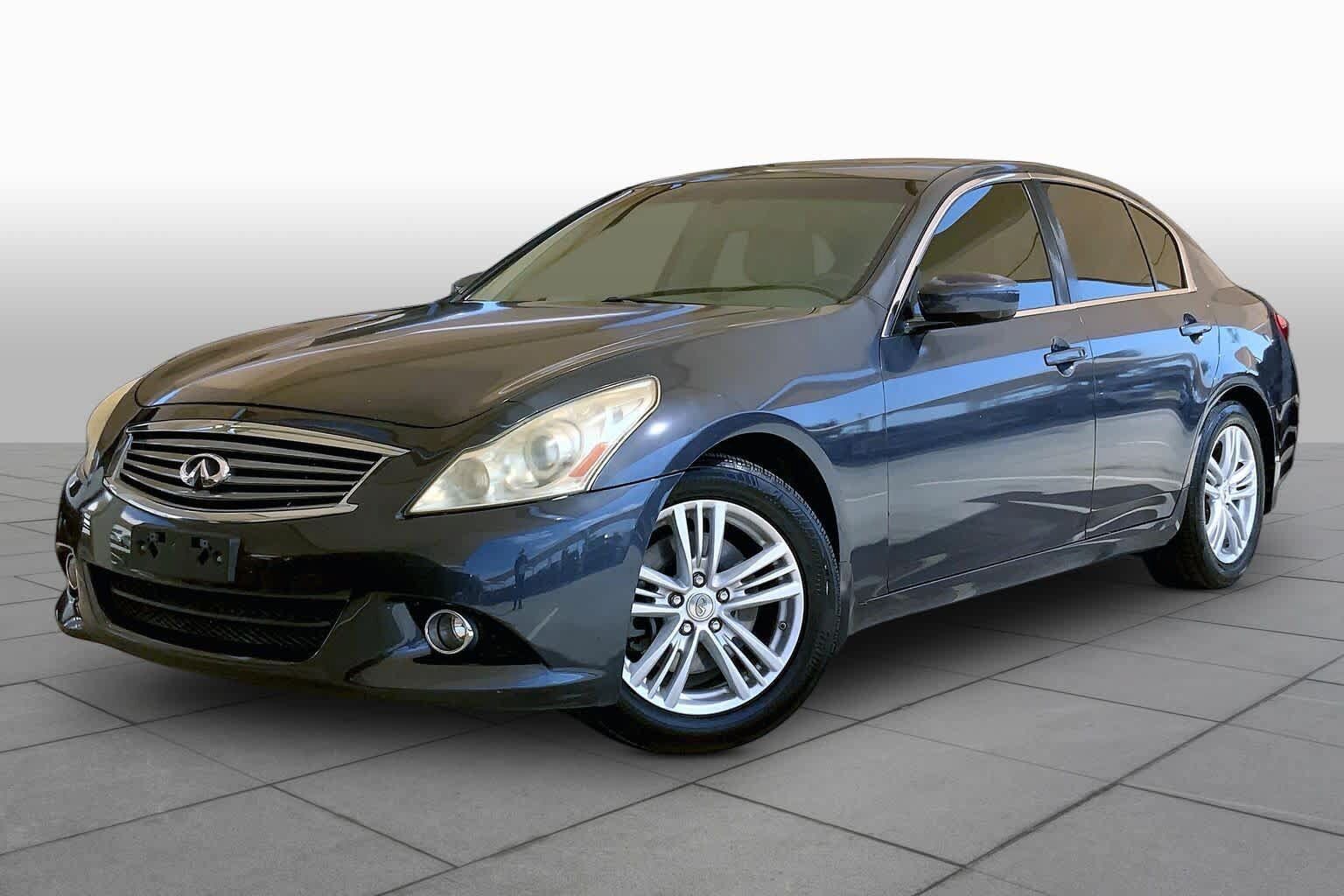 2011 INFINITI G37