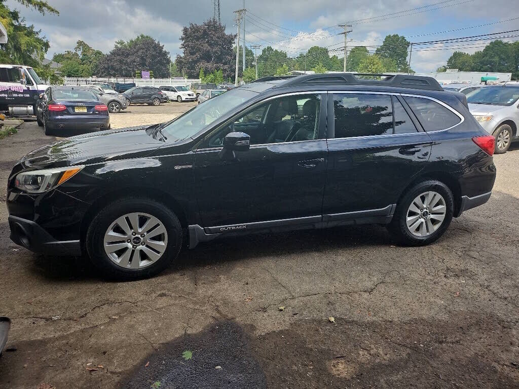 2017 SUBARU Outback
